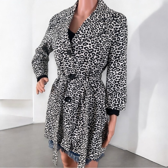 Forever 21 Vintage Black & White Leopard Print Button Up Tie Waist jacket Size M - Picture 1 of 14